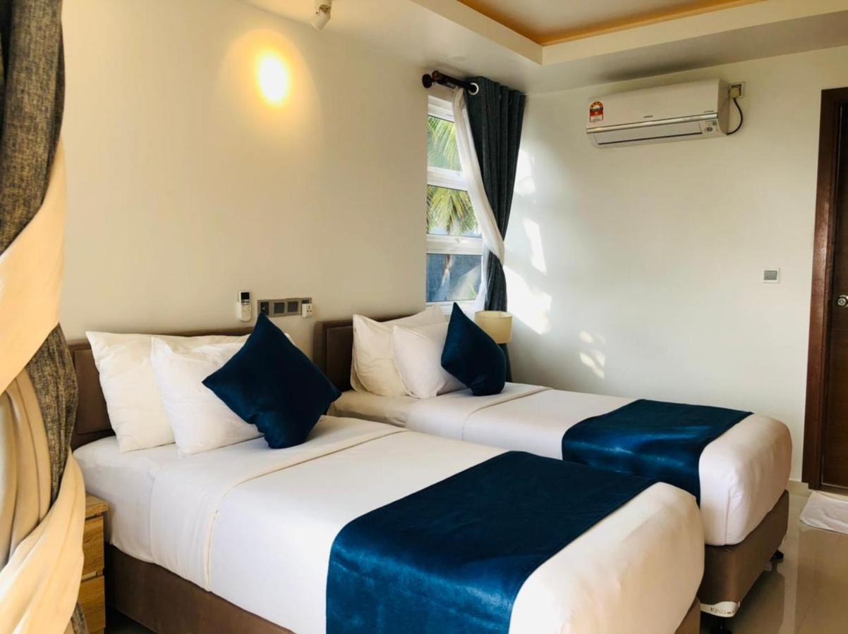 Hotel Reef Edge Thulusdhoo, Maldives Exterior foto