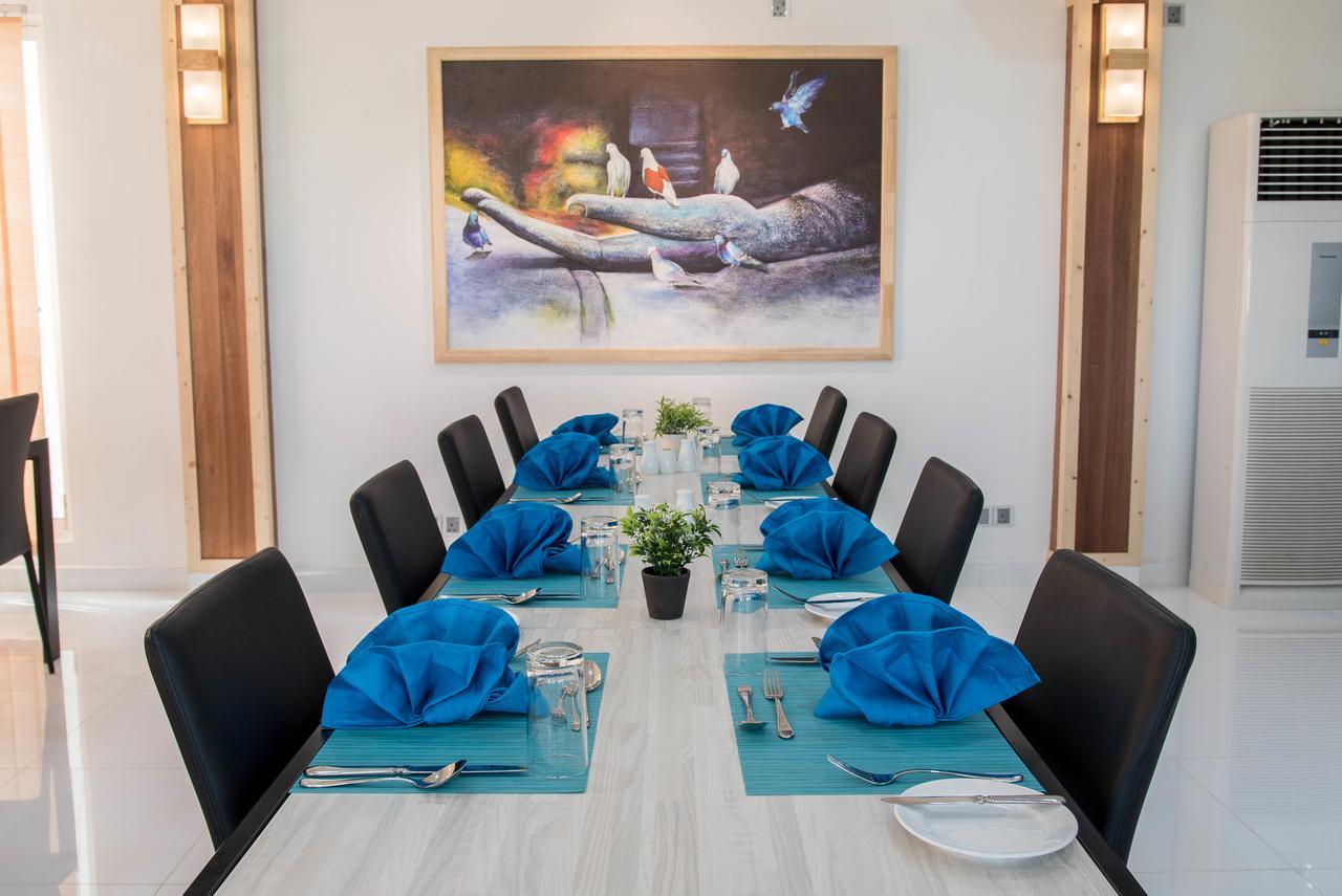 Hotel Reef Edge Thulusdhoo, Maldives Exterior foto